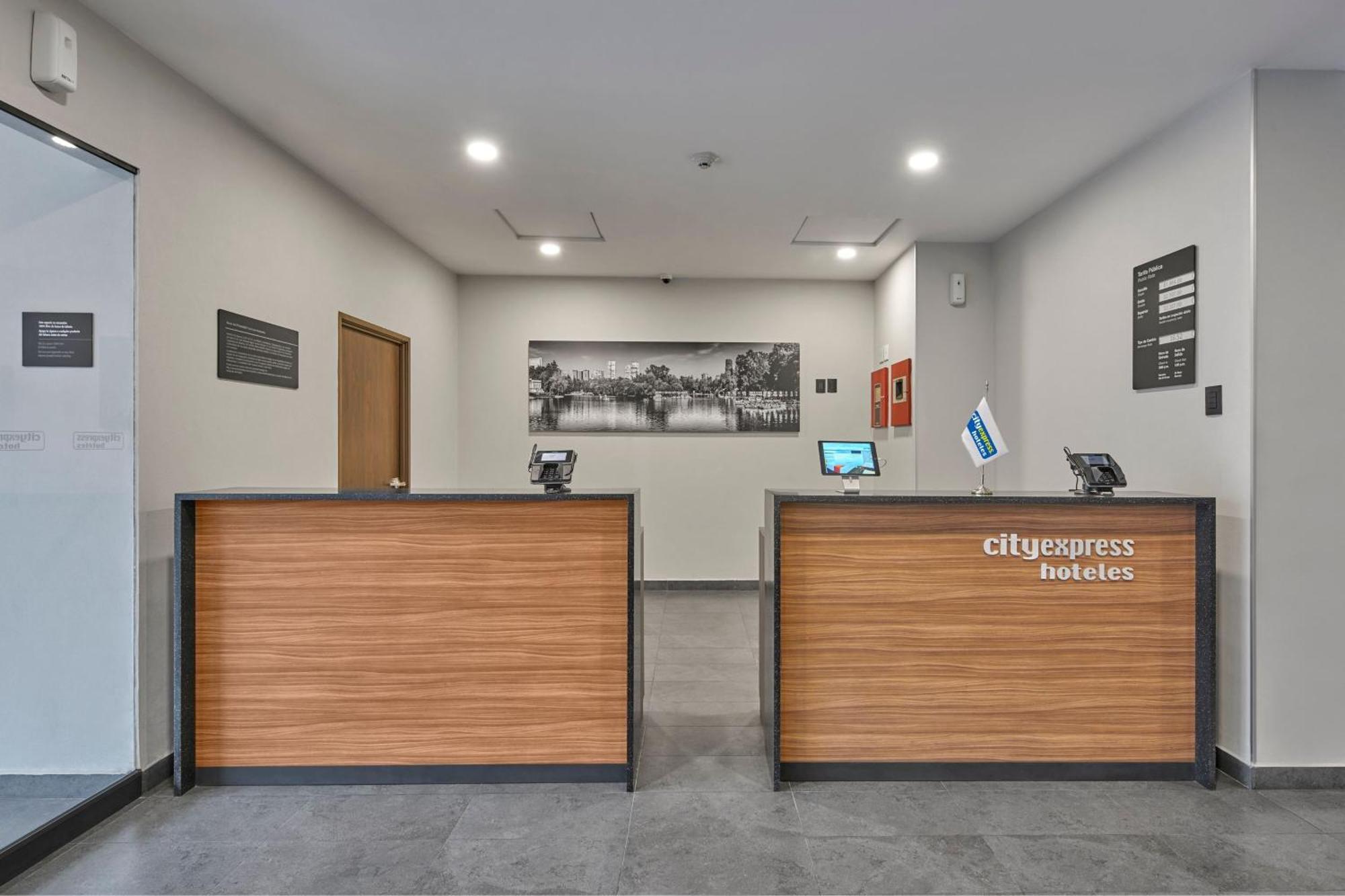 Express By Marriott Ciudad De Tlalpan Hotel Mexico
